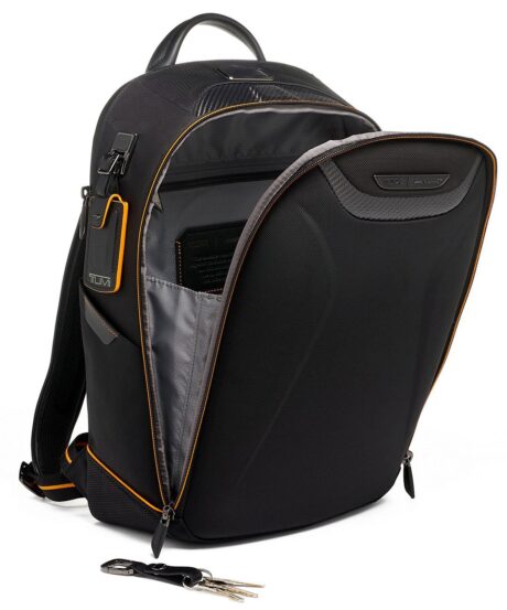 TUMI 2